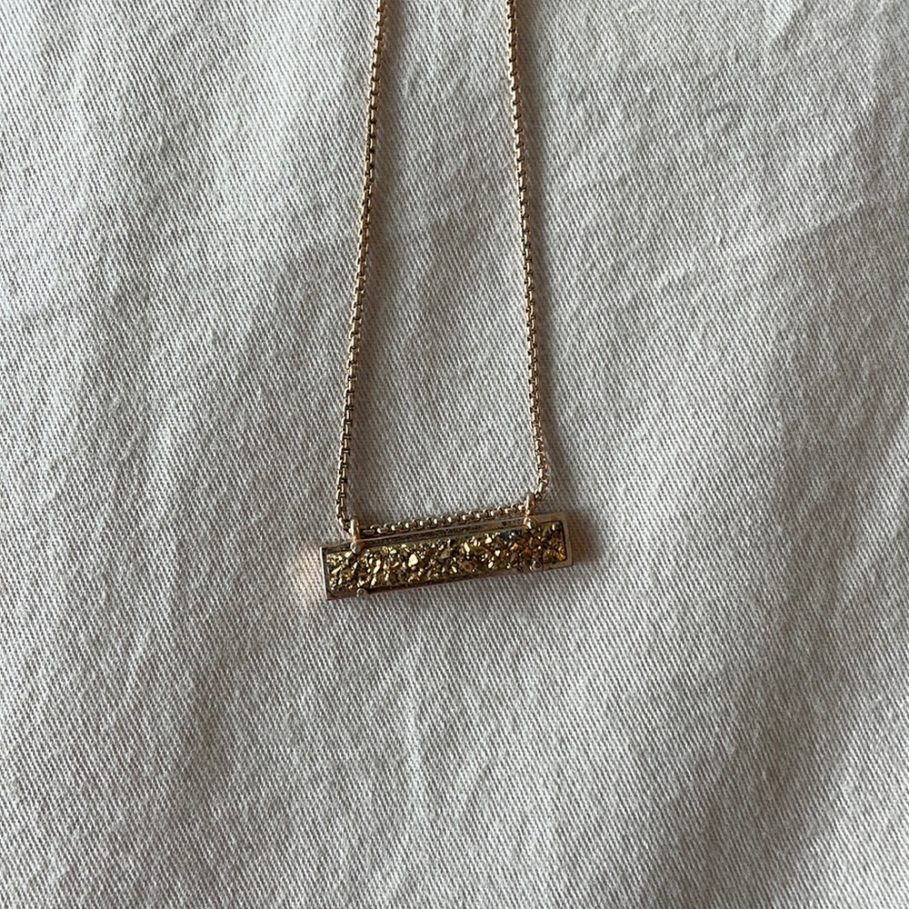 Stunning bronze Kendra Scott necklace
